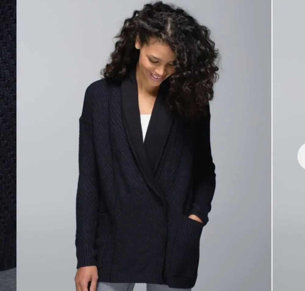 Lululemon Post Practice Cardigan Sweater Navy Blue Women's 4 Thumbholes Snap